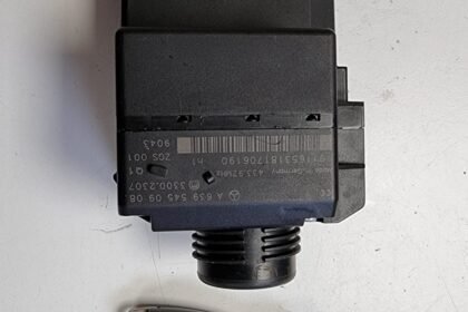 Mercedes-Vito-w639-ezs-repair-key-not-turning.jpg